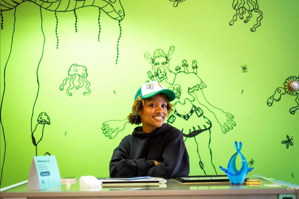 A Chat with Eiress Hammond, Owner of MINIPNG