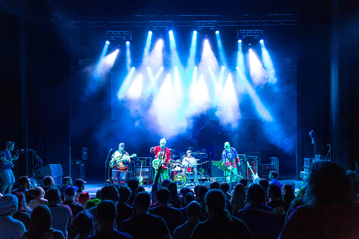 Entertainment---live-Music