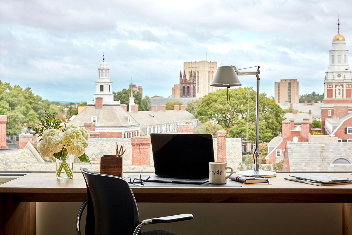 The-Study-at-Yale-Guestroom-Desk
